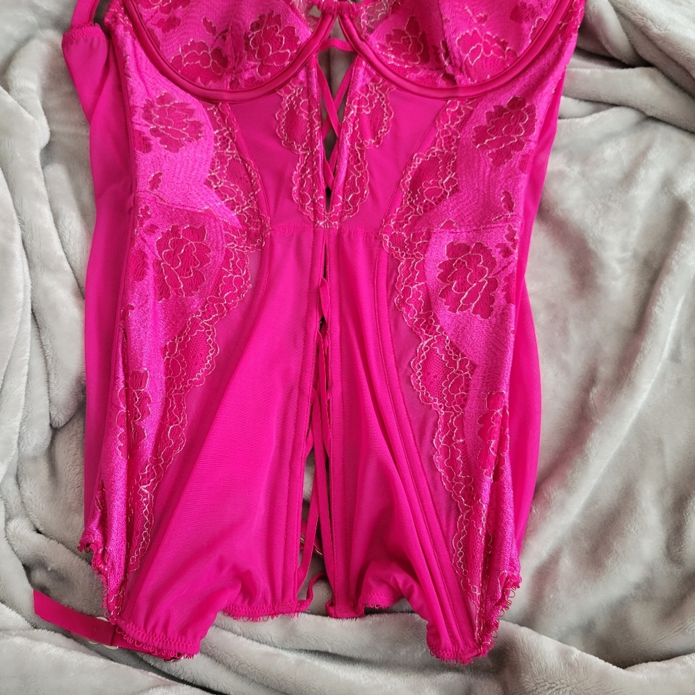 VS bustier
